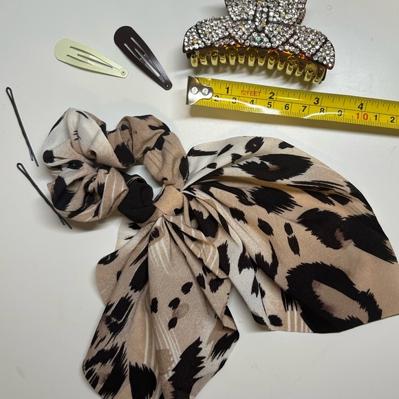 Leopard Hair Accessory Set! - Picture 2 of 3